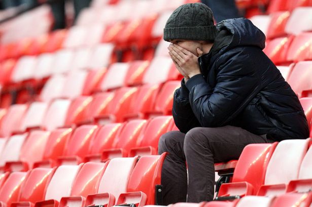 soccer-man-united-disappointed-fan.jpg
